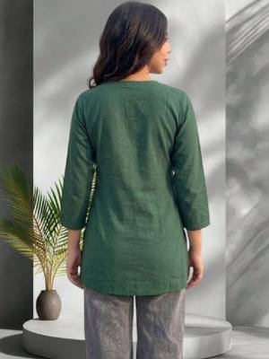 Women floral embroidered thread work floral kurta 3
