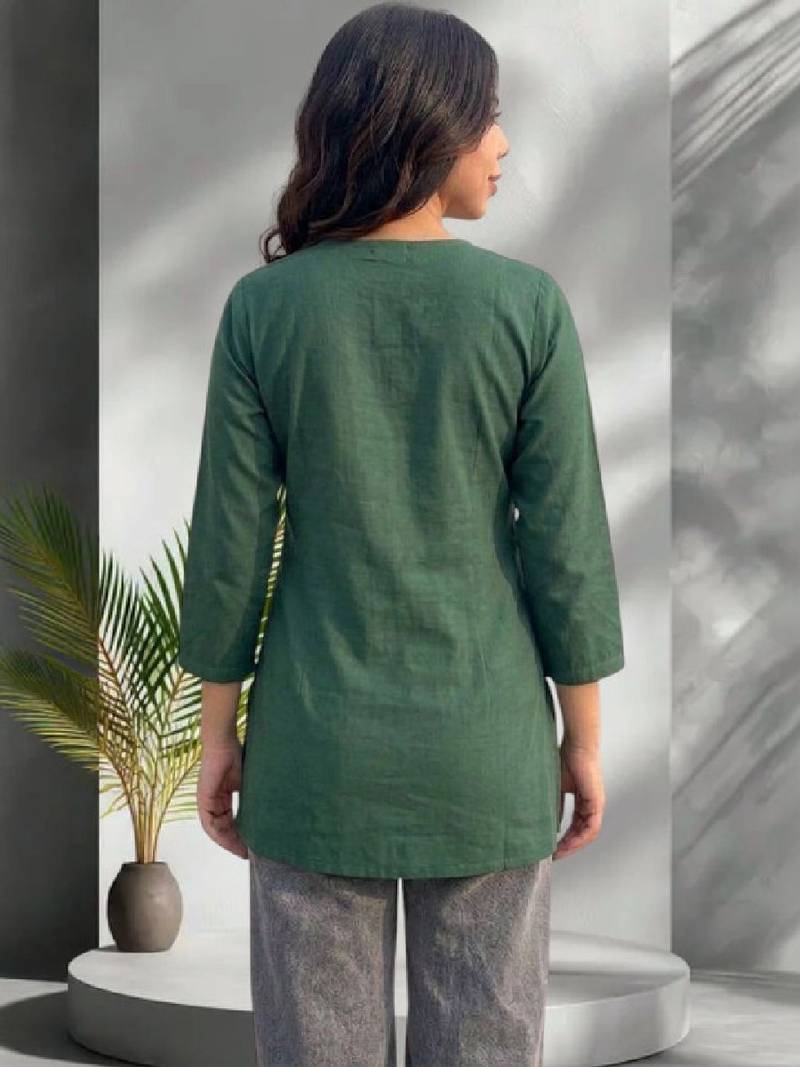 Women floral embroidered thread work floral kurta