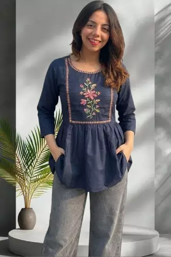 Women floral embroidered thread work floral kurta