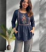 Women floral embroidered thread work floral kurta