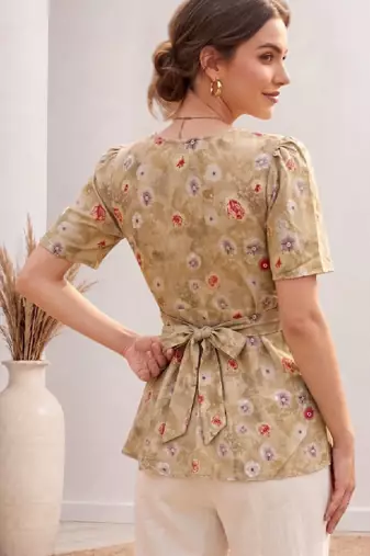 Women floral printed floral georgette kurta