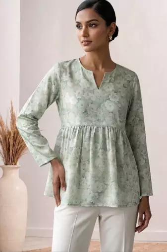Women floral printed floral georgette kurta