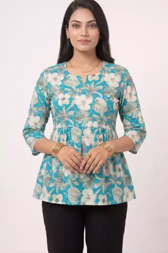 Women floral printed floral kurta