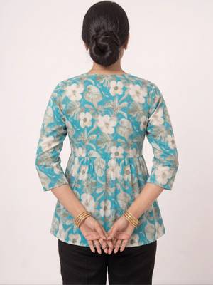 Women floral printed floral kurta 3
