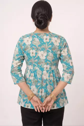 Women floral printed floral kurta