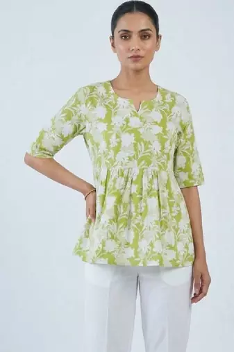 Women floral printed floral kurta