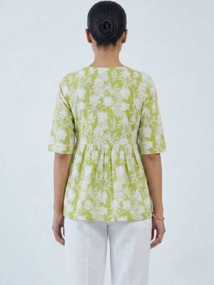 Women floral printed floral kurta 3