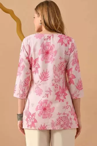 Women floral printed floral kurta