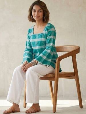 Women checked bell sleeves kurta 2
