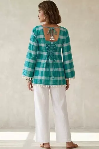 Women checked bell sleeves kurta