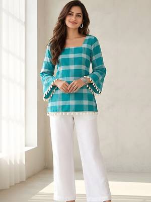 Women checked flared sleeves kurta 1