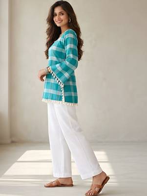 Women checked flared sleeves kurta 2
