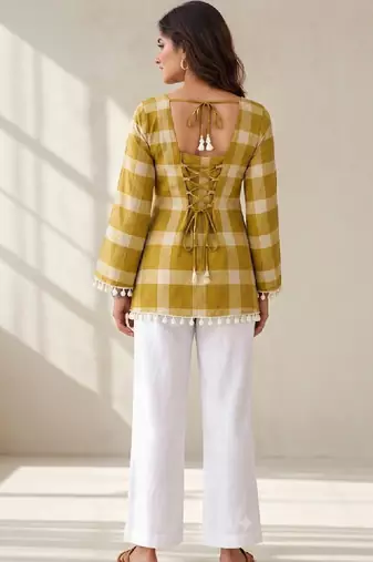 Women checked flared sleeves kurta