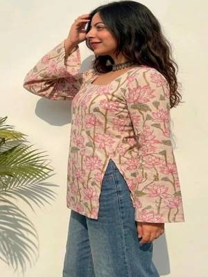 Women floral printed flared sleeves floral kurta 2