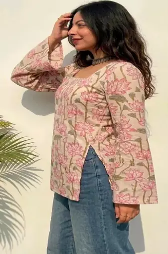 Women floral printed flared sleeves floral kurta