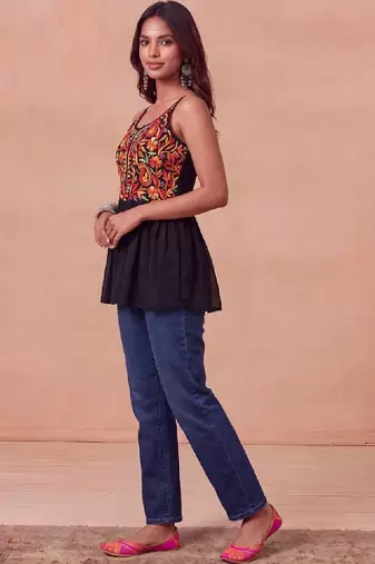 Women floral embroidered thread work floral georgette kurta