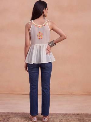 Women floral embroidered thread work floral georgette kurta 4