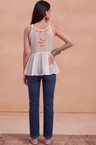 Women floral embroidered thread work floral georgette kurta