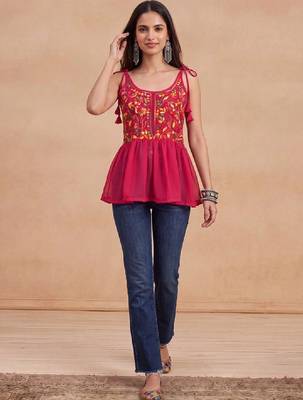 Women ethnic motifs embroidered thread work indie florals georgette kurta 1