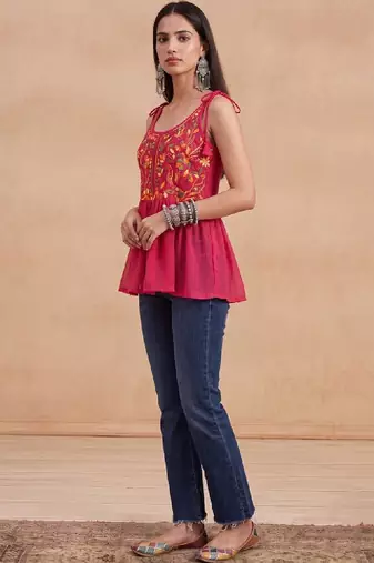 Women ethnic motifs embroidered thread work indie florals georgette kurta