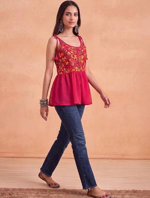 Women ethnic motifs embroidered thread work indie florals georgette kurta 3