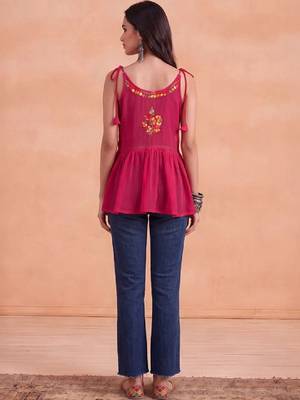 Women ethnic motifs embroidered thread work indie florals georgette kurta 4