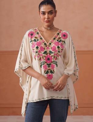 Women floral embroidered thread work floral kaftan kurta 3