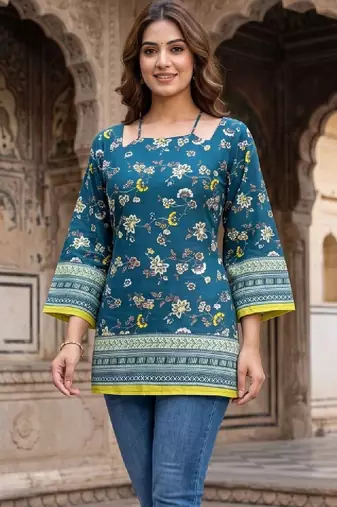 Women floral printed floral kurta