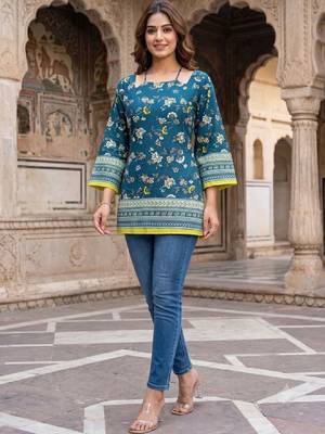 Women floral printed floral kurta 2