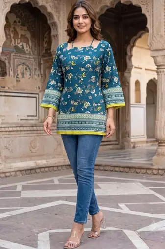 Women floral printed floral kurta
