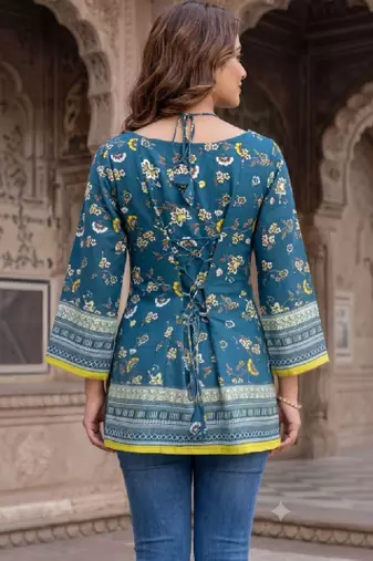 Women floral printed floral kurta