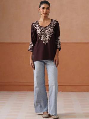 Women embroidered thread work kurta 1