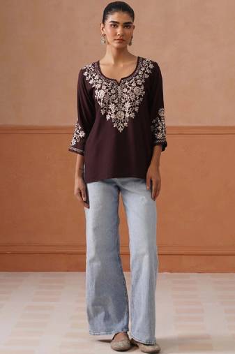 Women embroidered thread work kurta