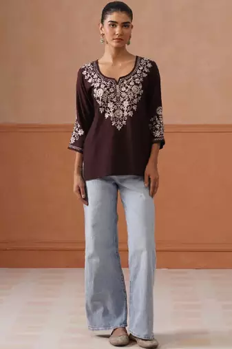 Women embroidered thread work kurta