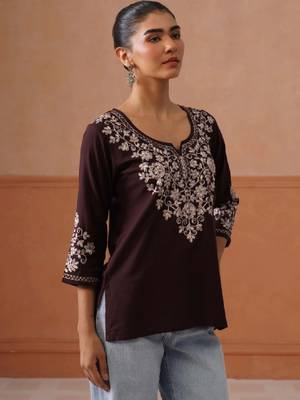 Women embroidered thread work kurta 3