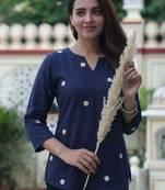 Women floral embroidered kurta