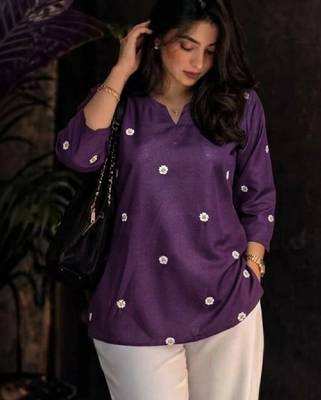 Women floral embroidered floral kurta 2