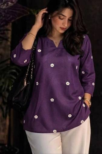 Women floral embroidered floral kurta
