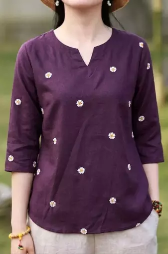 Women floral embroidered floral kurta