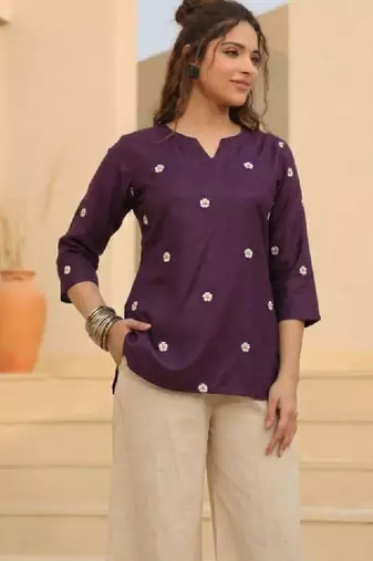 Women floral printed floral kurta