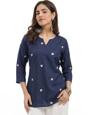 Women floral embroidered floral kurta 2