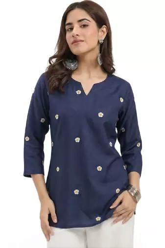 Women floral printed floral kurta