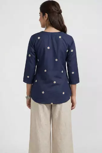 Women floral printed floral kurta