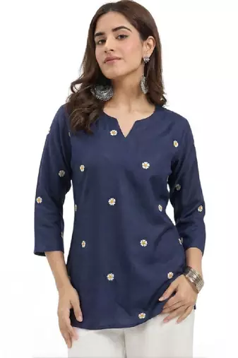 Women floral embroidered floral kurta