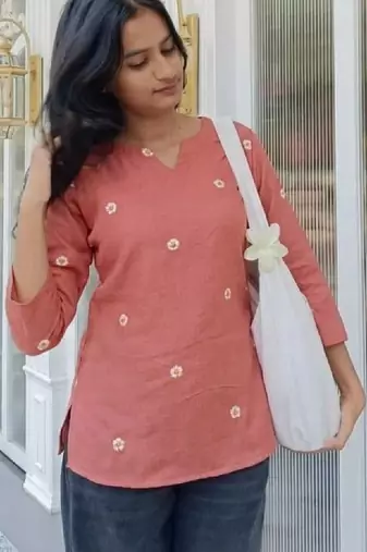 Women floral embroidered floral kurta