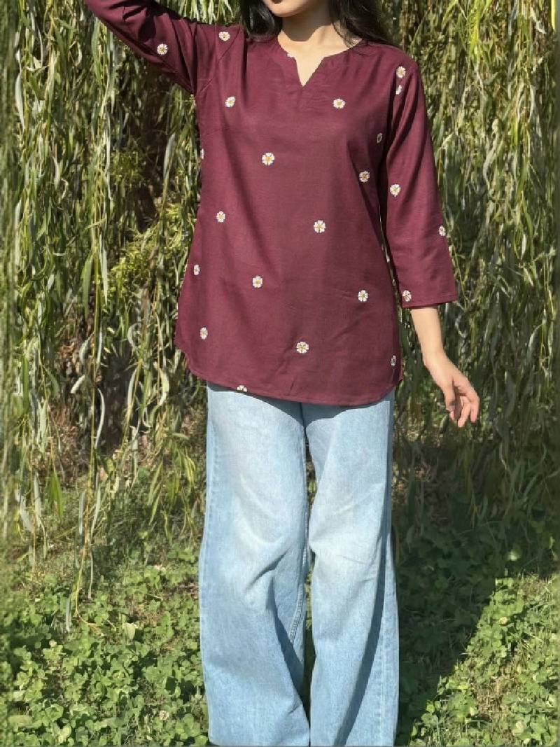 Women floral embroidered thread work floral kurta