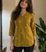 Women floral embroidered thread work kurta