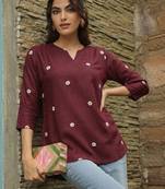 Women floral embroidered kurta