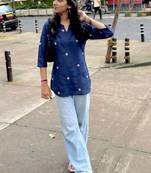 Women floral embroidered floral kurta