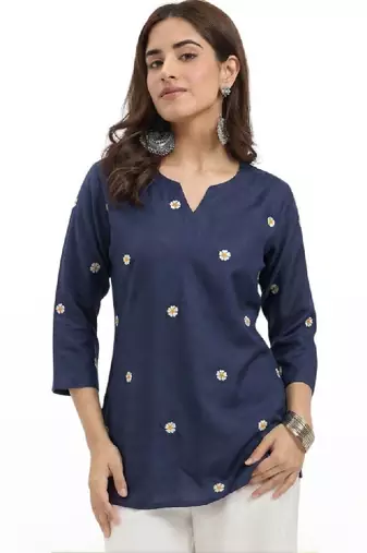 Women floral printed floral kurta